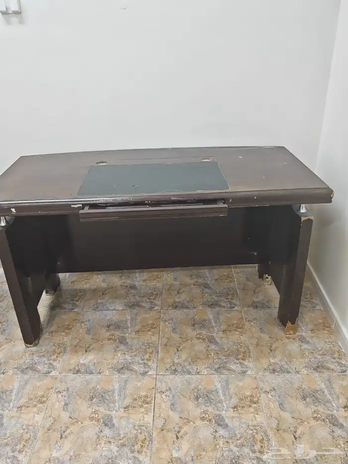 طاولة بحالة جيدة 0