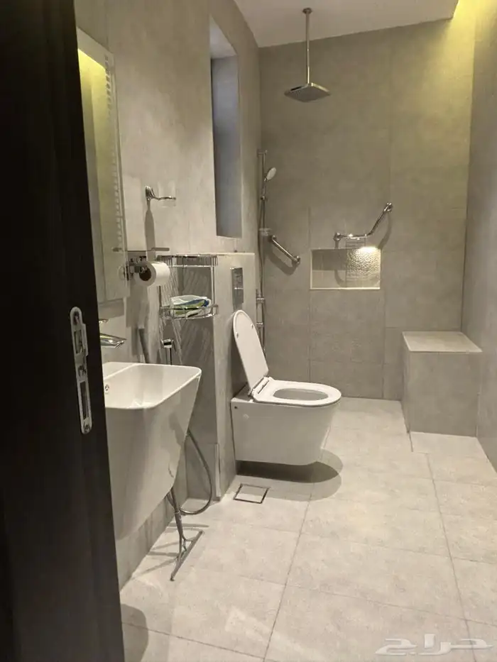 Large elegant apartment for rent in Al Mahdia district- شقة 8