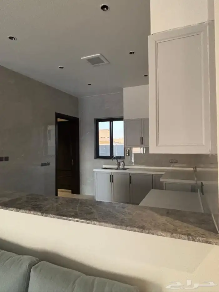 Large elegant apartment for rent in Al Mahdia district- شقة 18