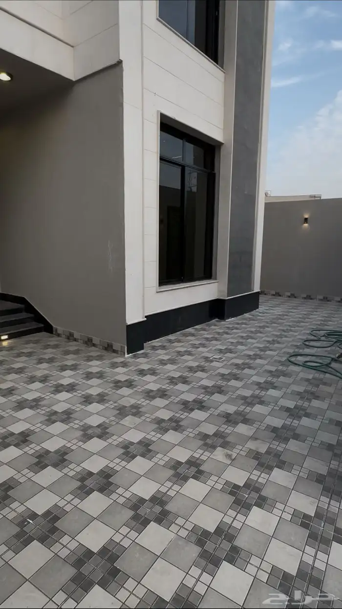 للبيع دبلكس فرصه مناسبه المهتم يبي يشتري 270 م 3