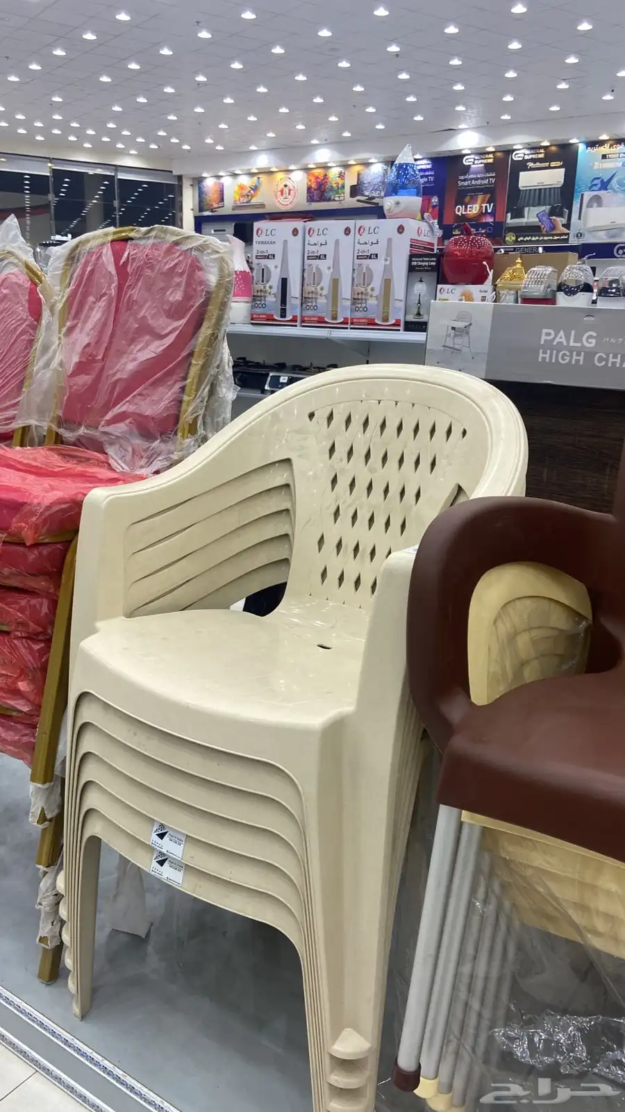 كراسي بلاستيك 2