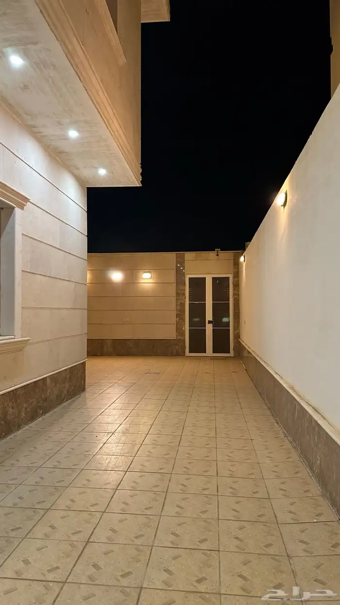 فيلا فاخرة مع ملحق علوي تبوك المصيف 3 للبيع ارض كاملة 21