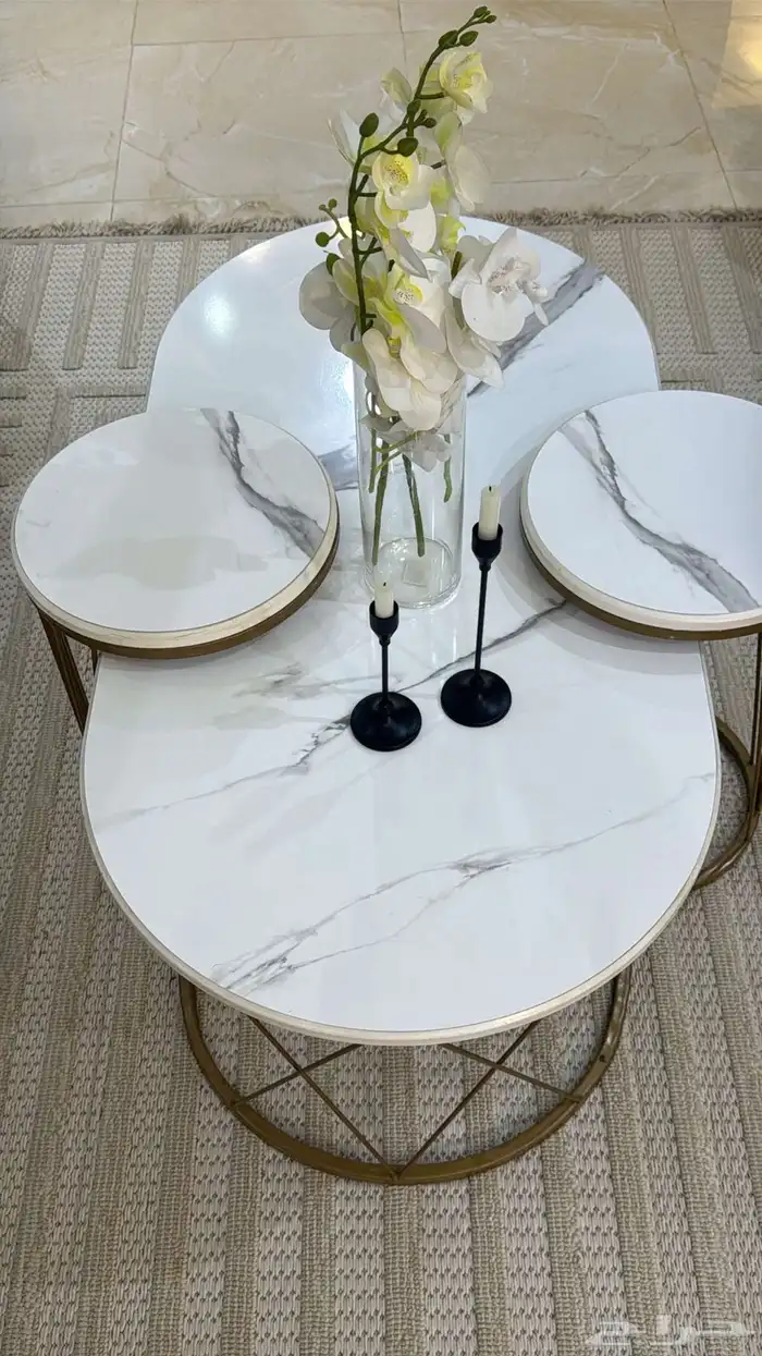 مع اربعه طاولة خدمه 1