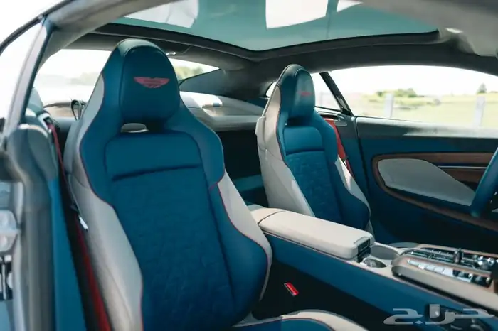 استون مارتن فانكويش Aston Martin Vanquish 2025 17