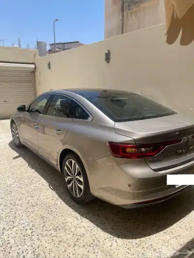 رينو تاليسمان 2018ممشى 100 الف بودي وبطن السياره بلد 1