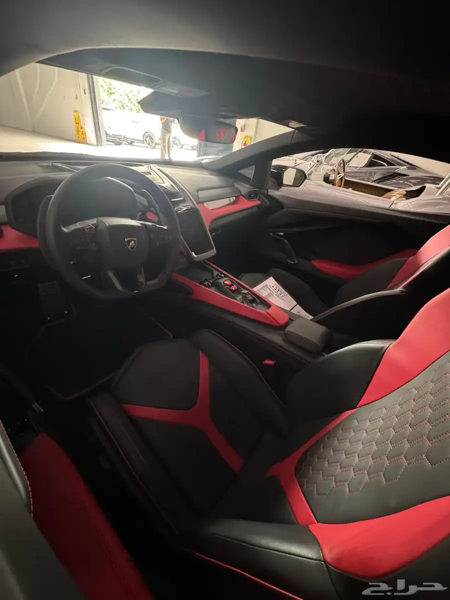 لامبورجيني ريفولتو 2024 Lamborghini Revuelto index