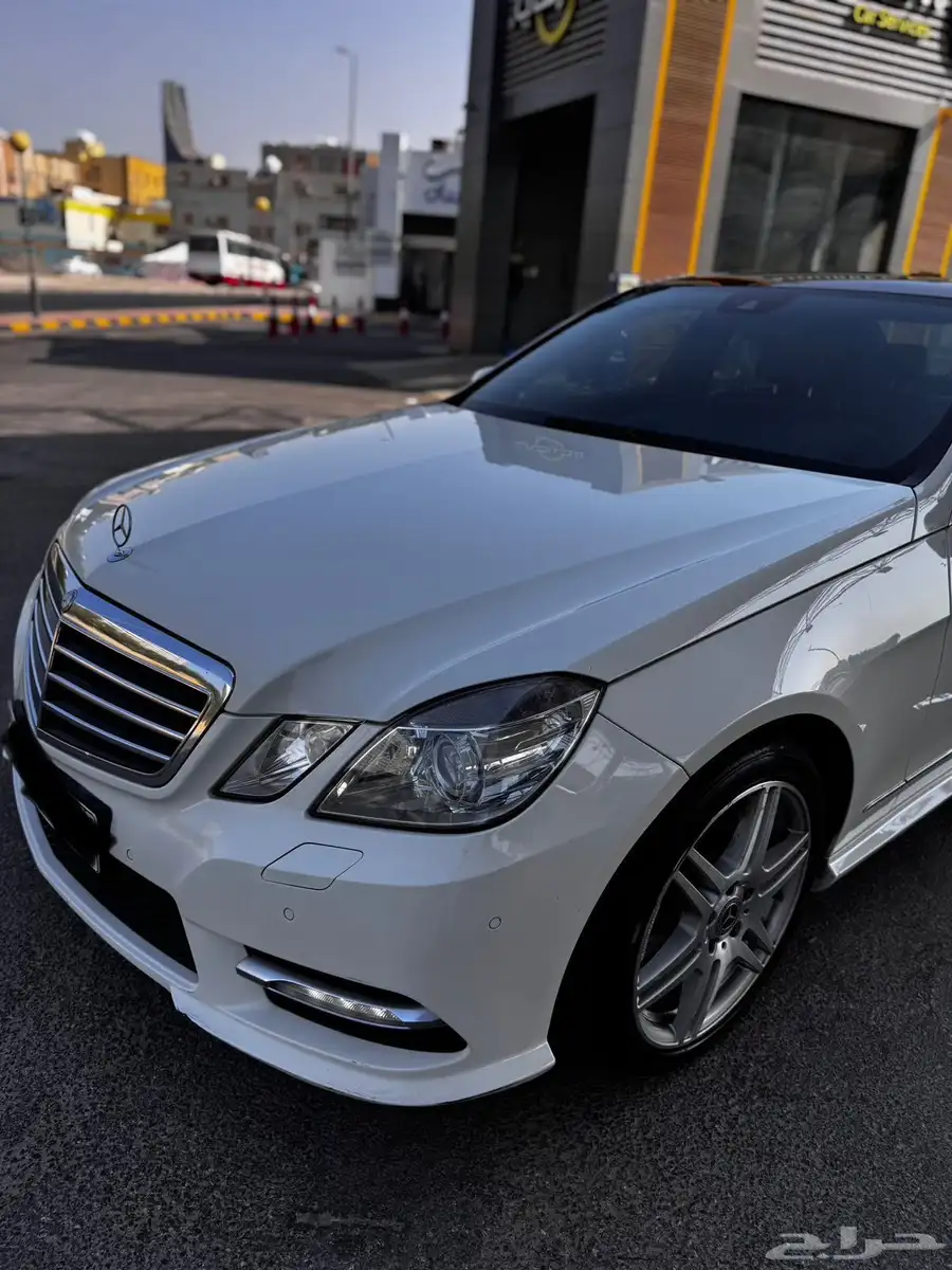 Mercedes E300 AMG kit 18
