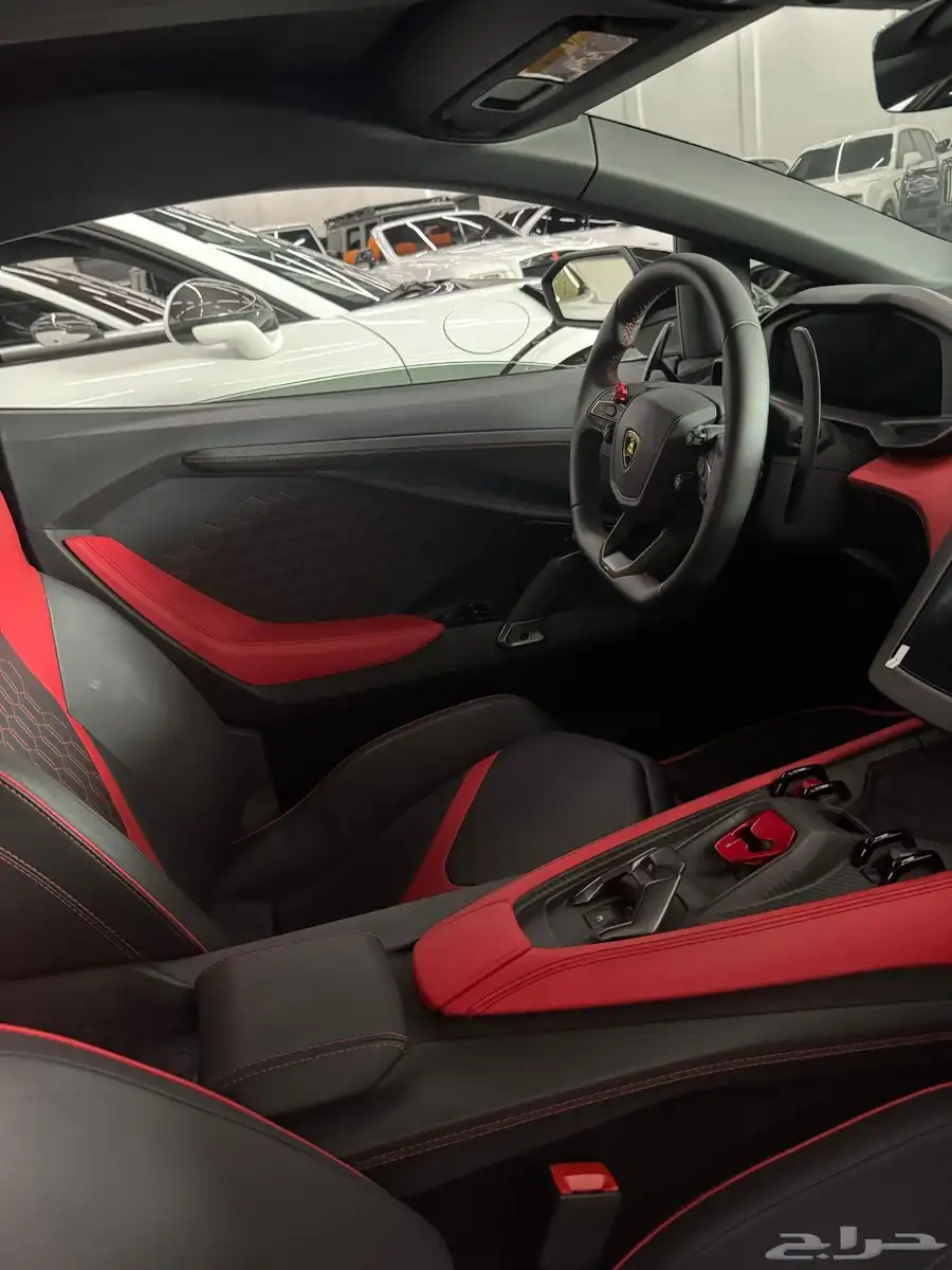 لامبورجيني ريفولتو 2024 Lamborghini Revuelto index