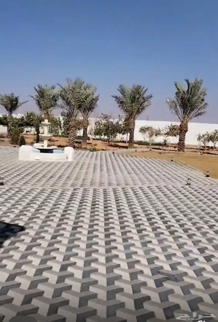منتجع للبيع 5