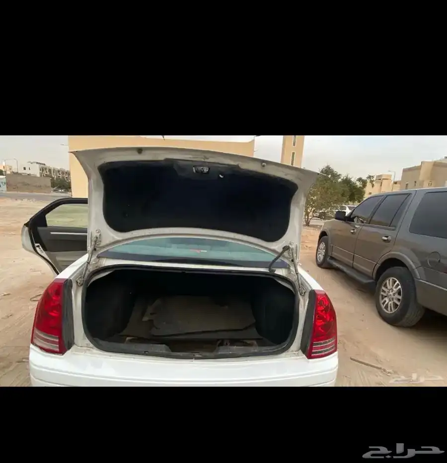 كرايسلر c300 2010 V8 لوحة مميزة 8