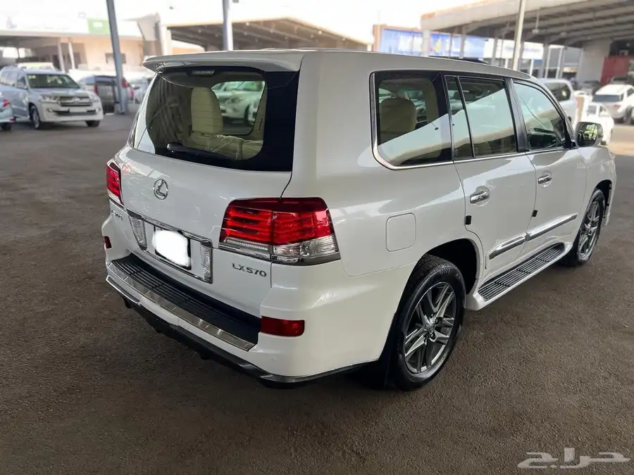 سعودي نظيف 2012 Lexus 16