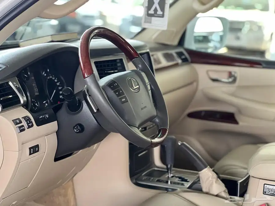 سعودي نظيف 2012 Lexus 11
