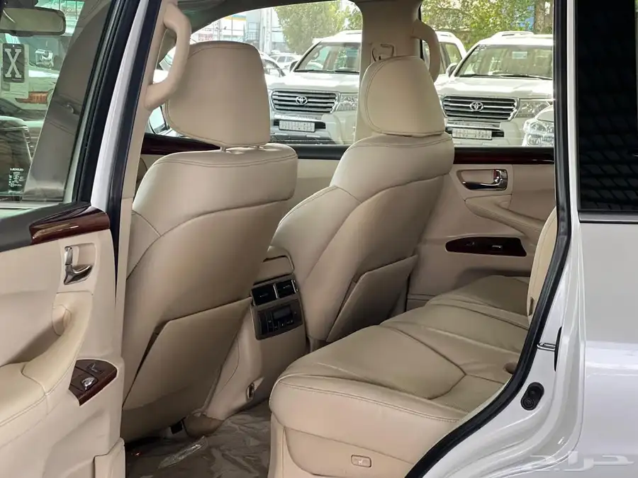 سعودي نظيف 2012 Lexus 22