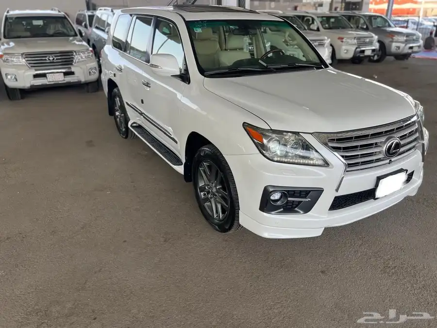 سعودي نظيف 2012 Lexus 4