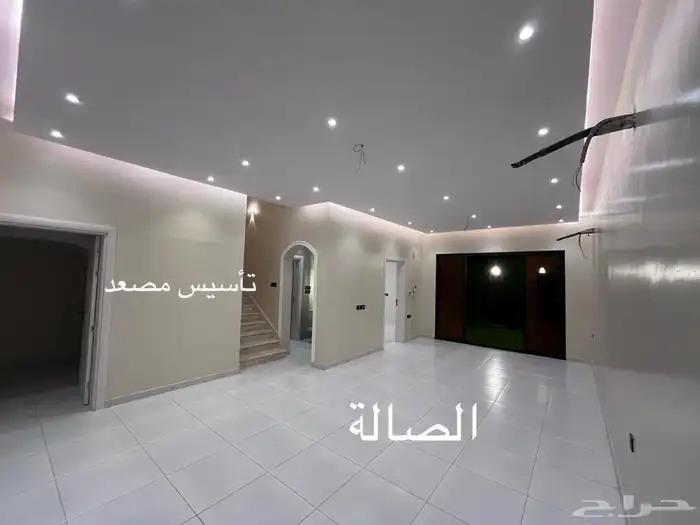 فله للبيع في حي القصر 3