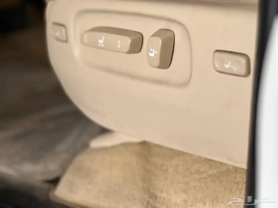 سعودي نظيف 2012 Lexus 32