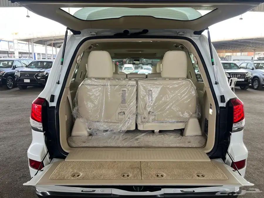 سعودي نظيف 2012 Lexus 33