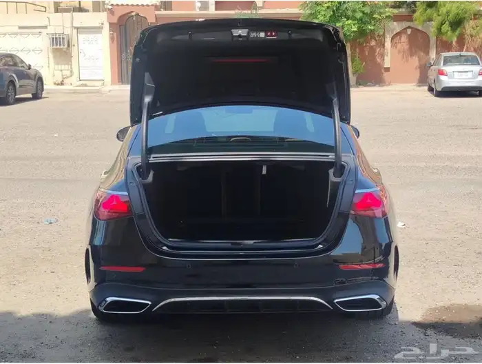 مرسيدس E300 AMG 2024 فل كامل بحالة الوكاله 28