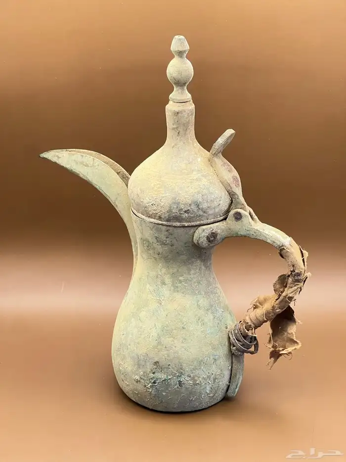 دلة رسلان شيخة قديمة جدا  متحفية 4