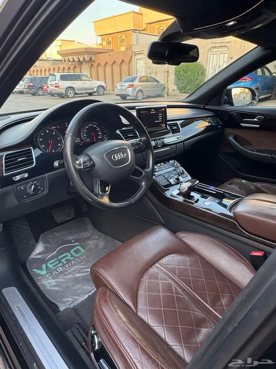 2012 Audi A8L 11