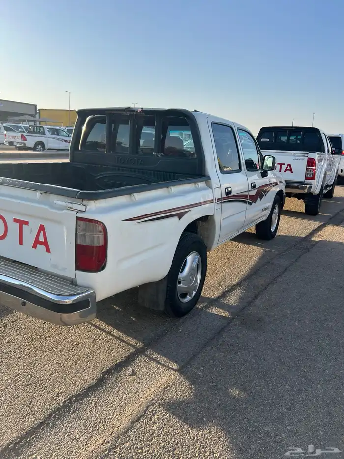 للبيع هايلكس 2005 5