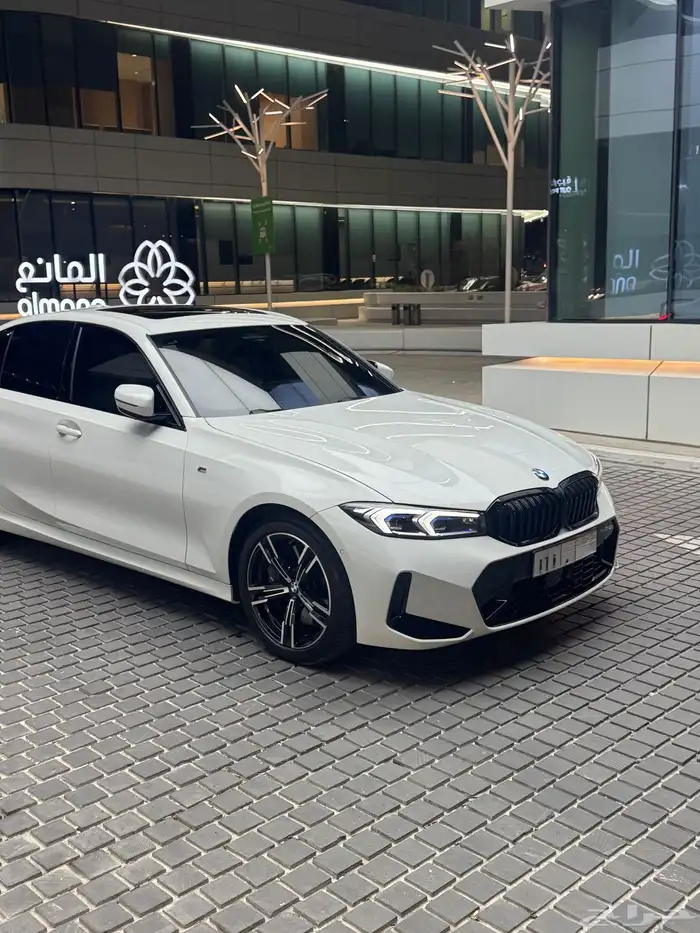 بي ام دبليو 320 i 2024 23