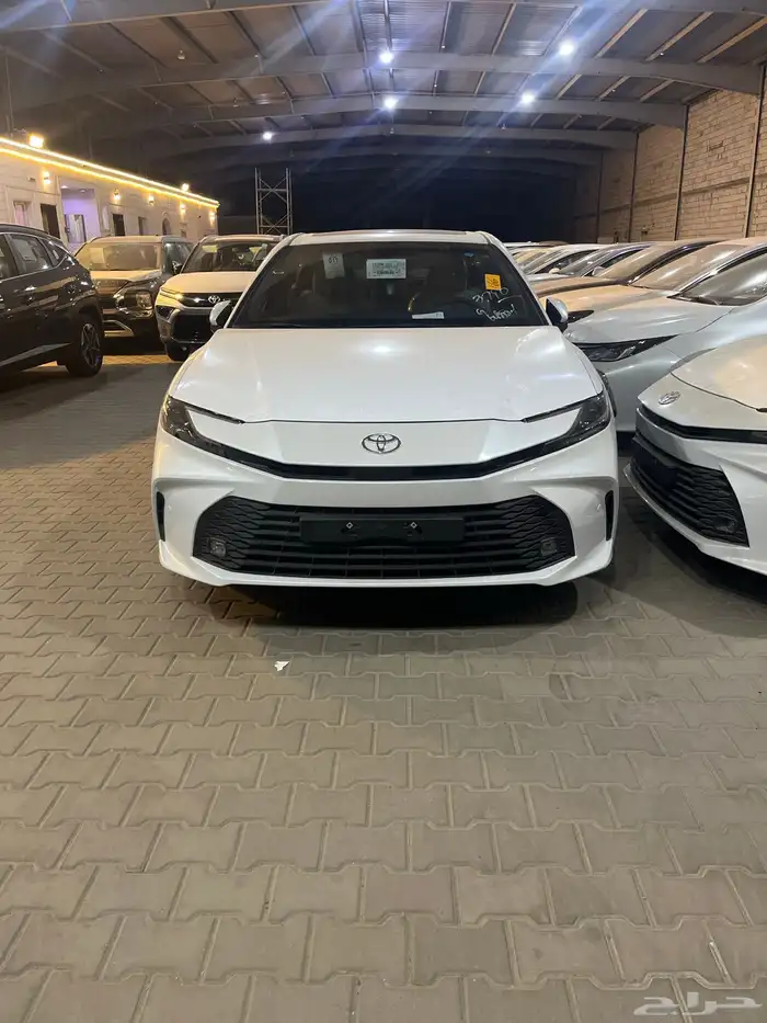 كامري E بلس ابيض هايبرد 2025 كاش تقسيط جميع البنوك 1