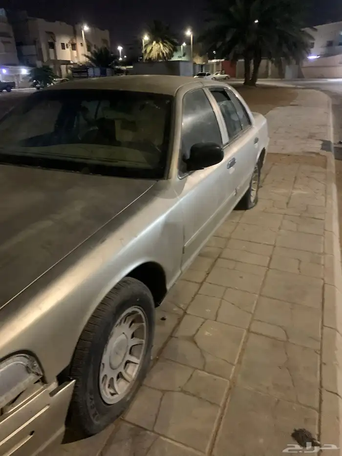 فورد فكتوريا موديل2000 1
