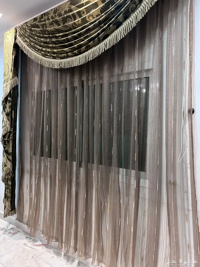 طقم كنب كامل وطاوله رخام بسعر رمزي وجوده واستعمال بسيط 8