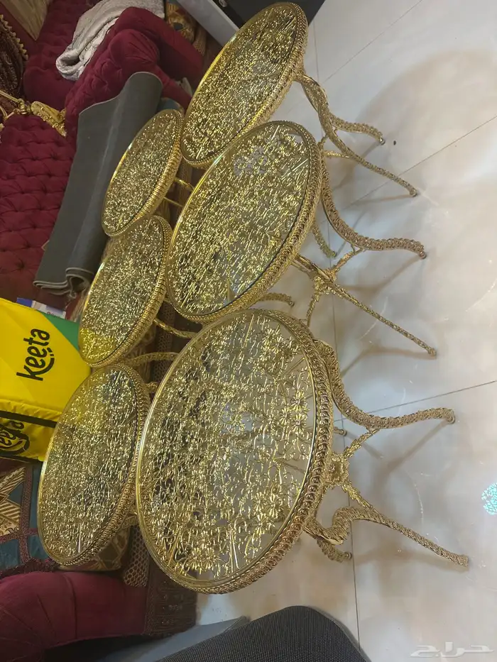 طاولات ذهبية جديدة طقم كامل 0