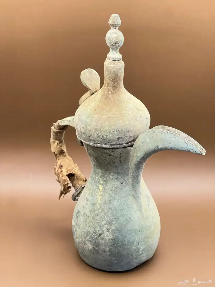 دلة رسلان شيخة قديمة جدا  متحفية 1