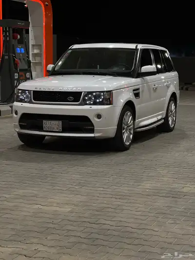 رنج روفر نظيف على الشرط للبيع او البدل بسياره سيدان 2