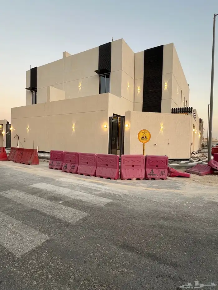 للبيع فيلا زاويه مودرن شغل مرتب جدا دورين وملحق ف موقع مميز 2