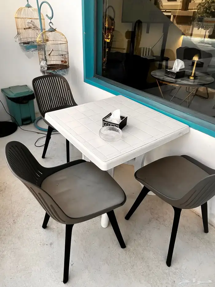 طاولات وكراسي خارجية 0