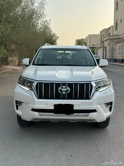 تويوتا برادو 2023 فل كامل 6سلندر فتحة سقف سعودي . 0