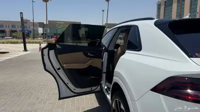 اودي Q8 2019 11