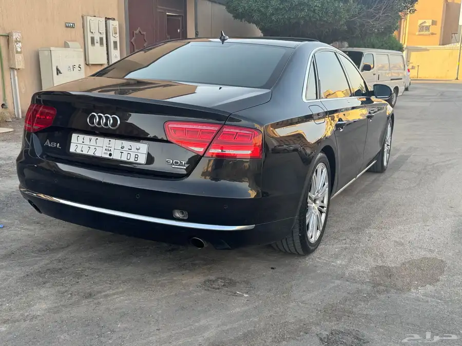 2012 Audi A8L 4