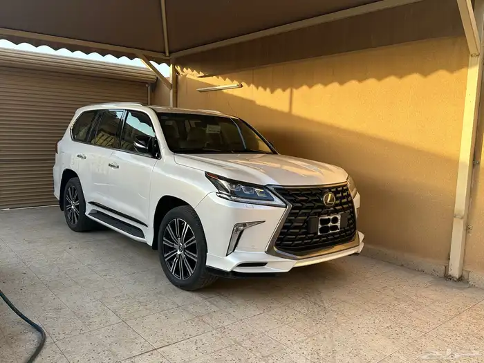 جيب ليكزس LX 570 2021 سعودي عبد الطيف جميل فل كامل ابيض 0