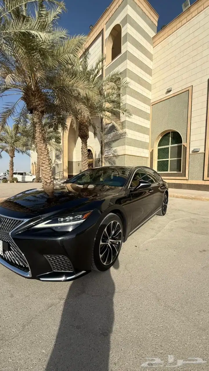 لكزس LS 2023 1