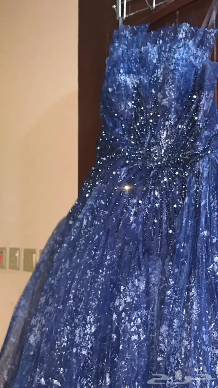 فساتين أفراح جديده عددها 4فساتين مقاسات والوان مختلفه 5