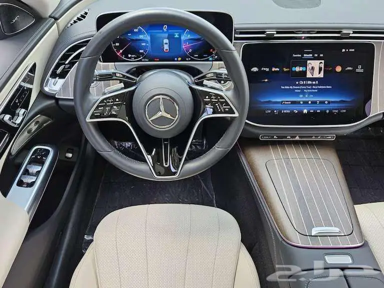 2025 Mercedes-Benz E-Class E 350 4MATIC Sedan 11