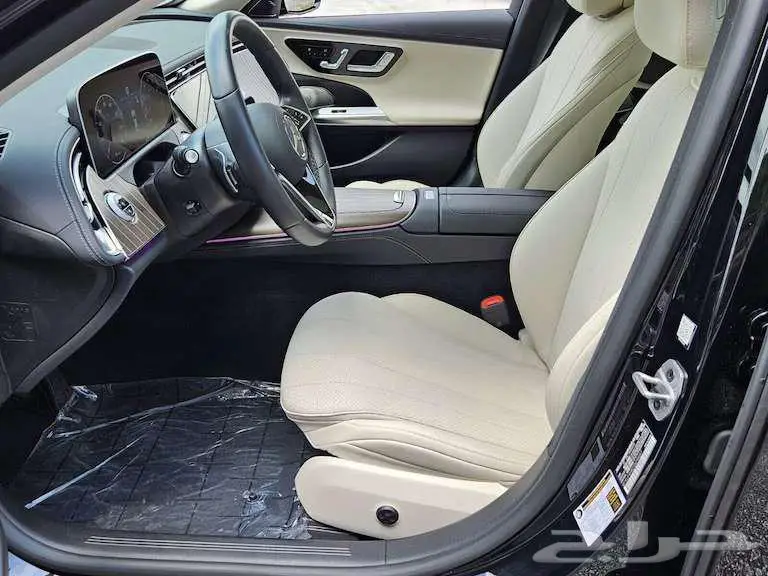 2025 Mercedes-Benz E-Class E 350 4MATIC Sedan 7