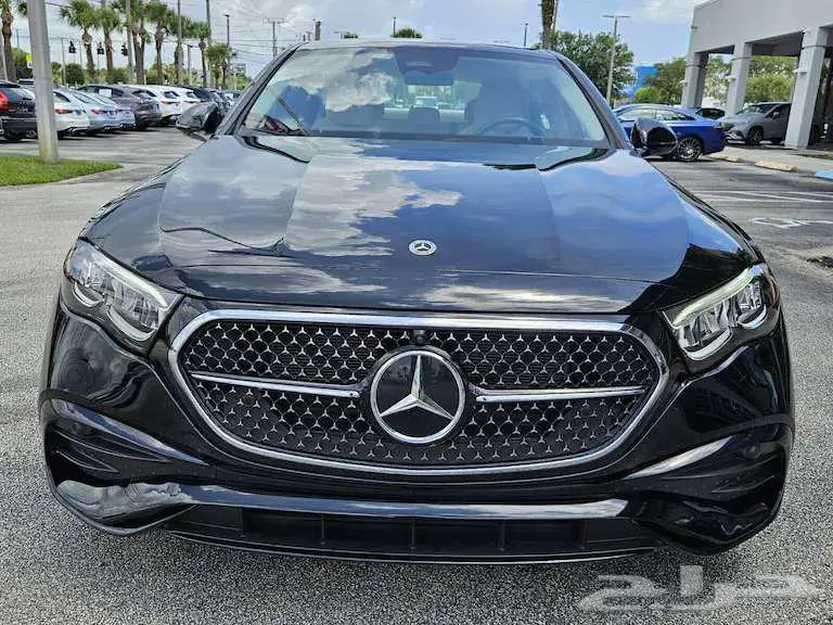 2025 Mercedes-Benz E-Class E 350 4MATIC Sedan 0