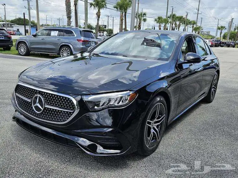 2025 Mercedes-Benz E-Class E 350 4MATIC Sedan 1