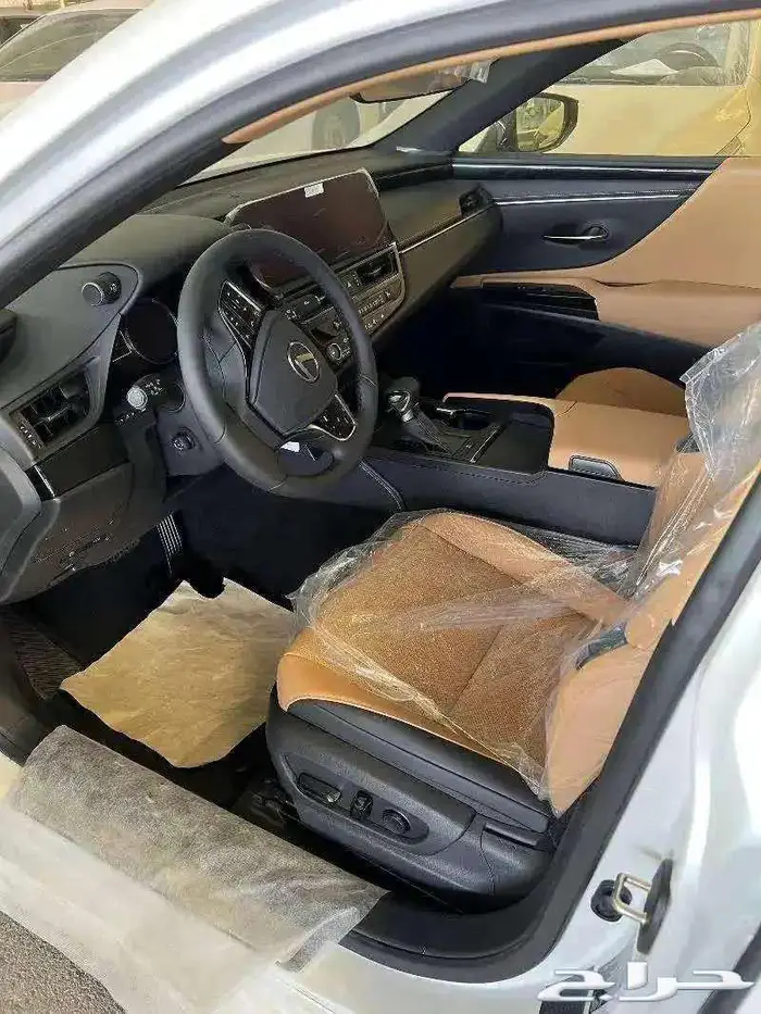 لكزس ES 350 فئه CA خليجي موديل 2025 4