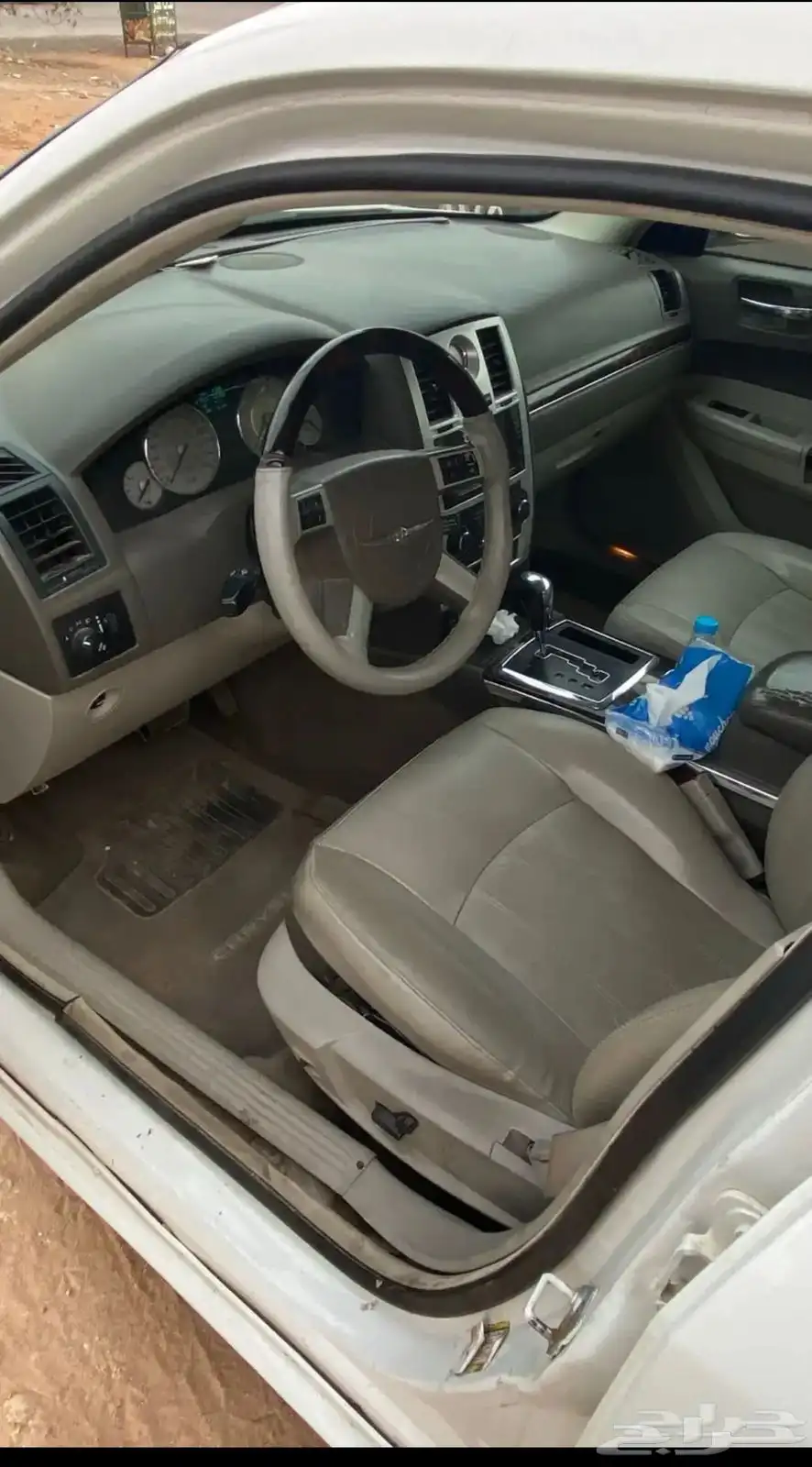 كرايسلر c300 2010 V8 لوحة مميزة 6