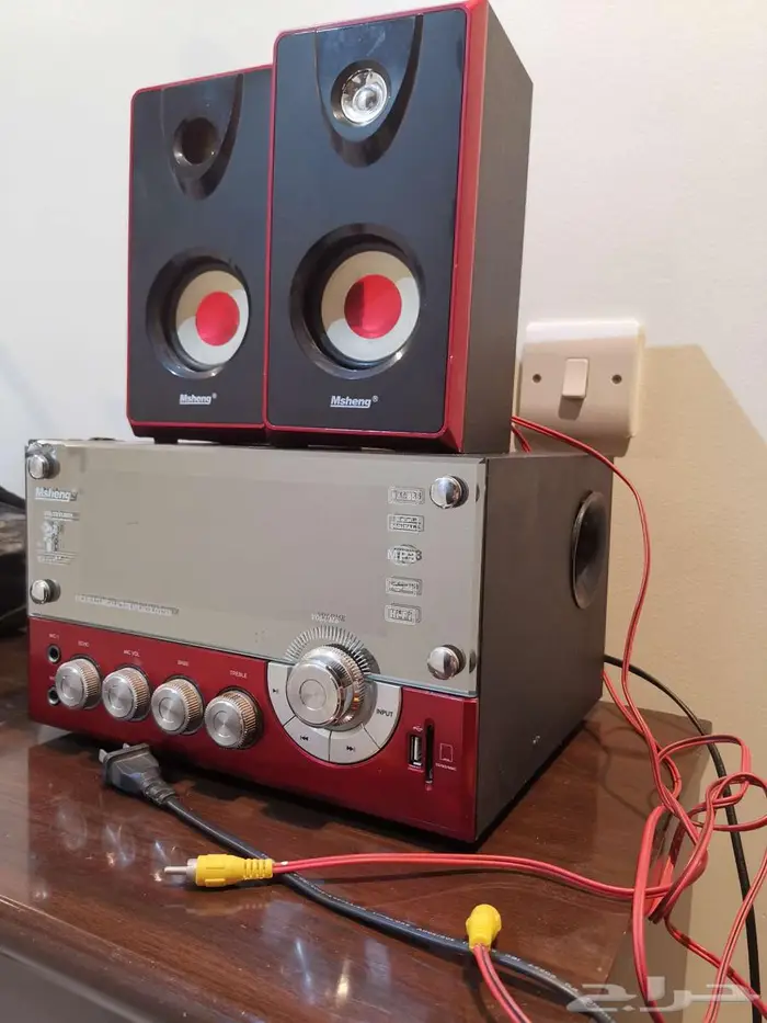 سماعات ستريو مع مضخم مستعمله 0