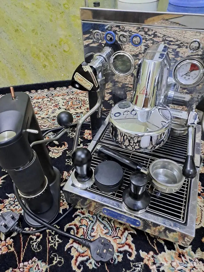 آلة قهوة للبيع ومطحنة 2