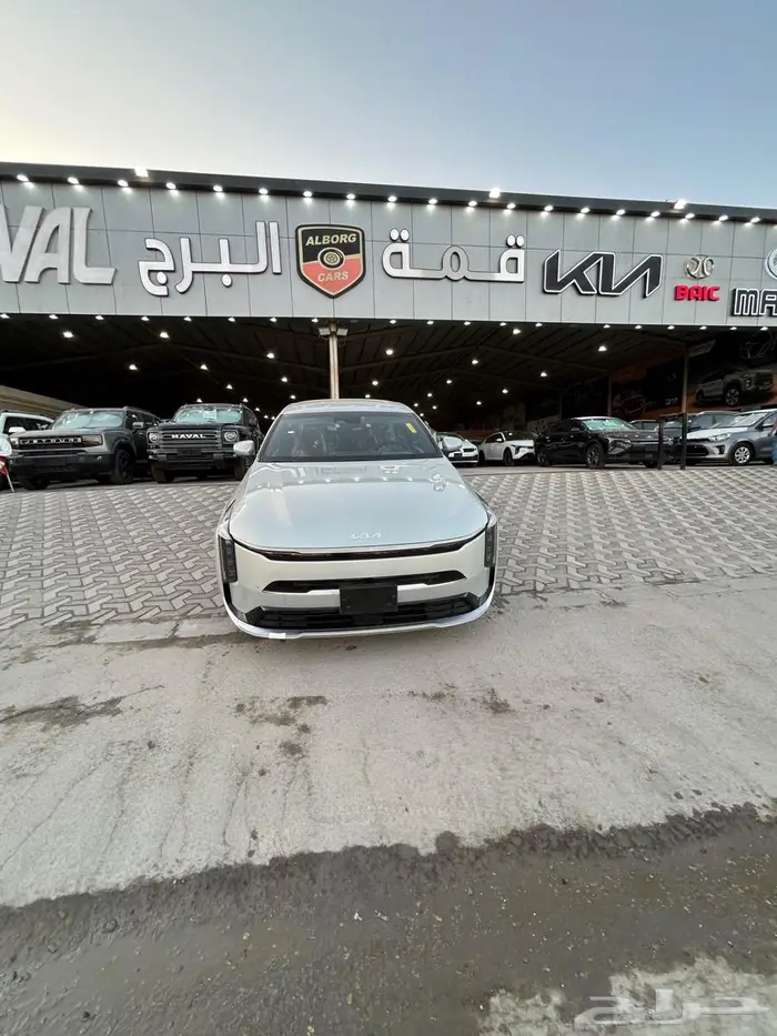 كيا K8 ستاندر 2025 4