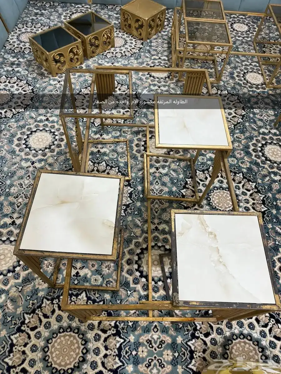 طاولة ضيافة زجاج وقاعده ذهبيه 14